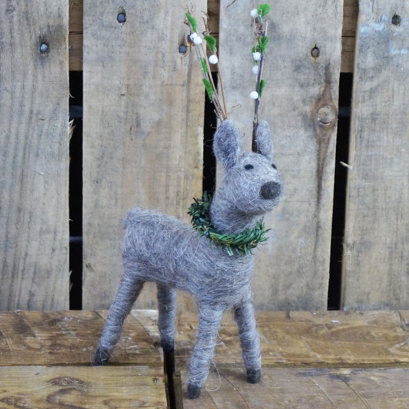Wool Reindeer with Christmas Wreath Collar detail page