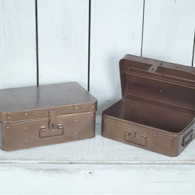 Set of 2 Metal Suitcases detail page