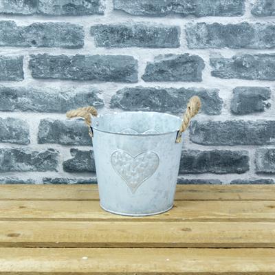 Medium White Washed Embossed Heart Zinc Pot with Hessian Ears detail page