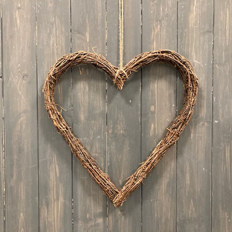 Natural Pine Twig Heart Wreath (39cm) detail page