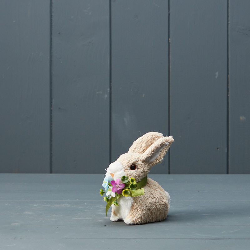 Rabbit with Bouquet (10.5cm) detail page
