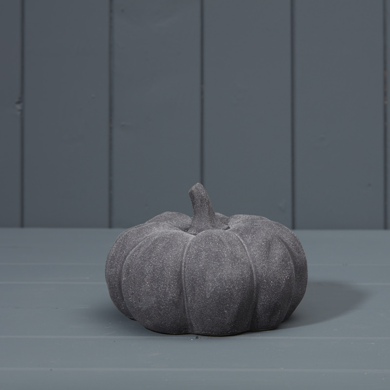 14.5cm black pumpkin