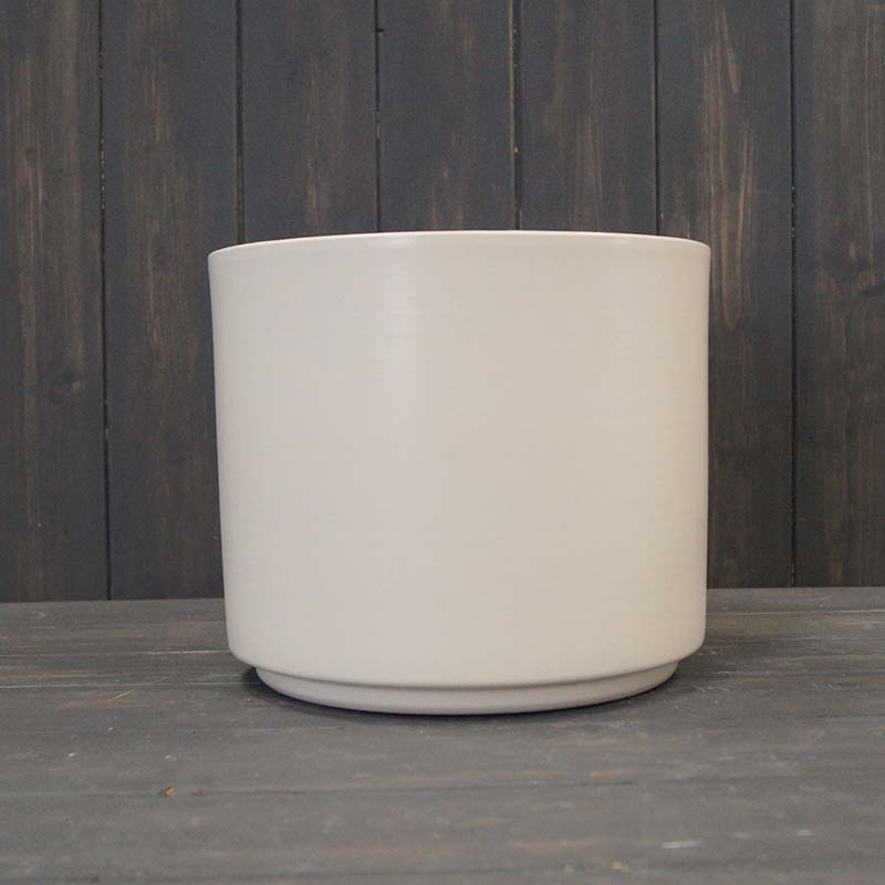Griebling Matt White Ceramic Pot (22cm) detail page