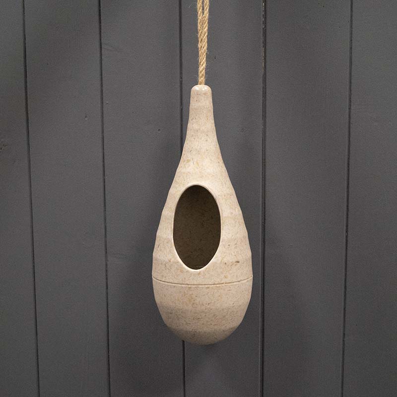 Earthy Chaff Hanging Roosting Pouch (25.2cm) detail page